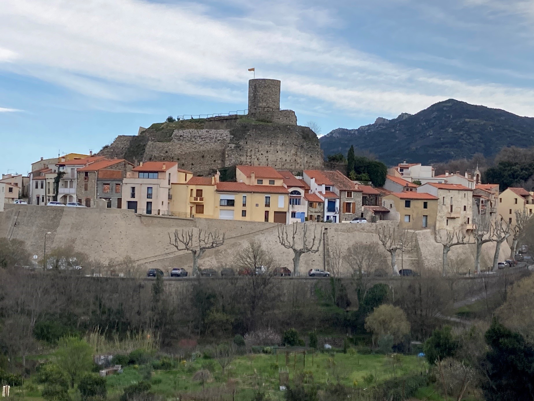 Restauration des remparts du village fortifié de Laroque-des-Albères